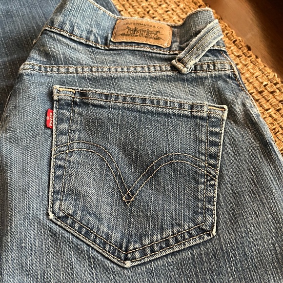 Levi's Women’s 504 Slouch Skinny Classic Vintage Denim Jeans Size 7 - Picture 3 of 9